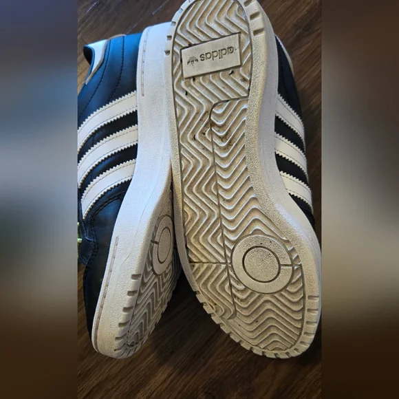 Adidas Kids Black and White Sneakers - Picture 10 of 12